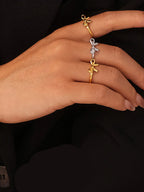 Bague Petit lien : présentation de la finition dorée
