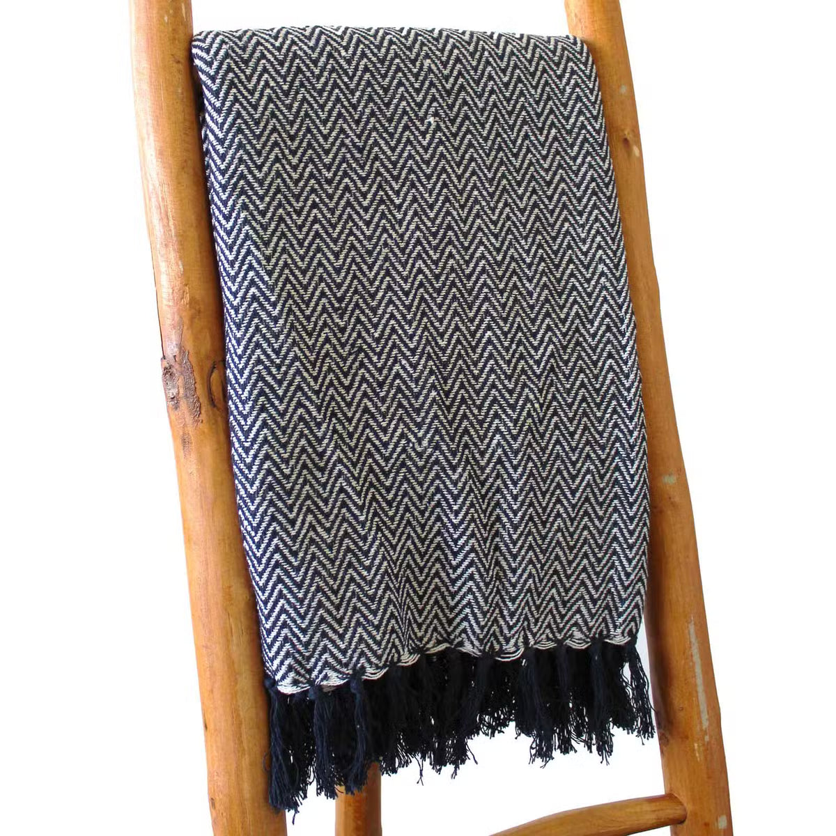 Plaid Rythme doux en coton tissé bleu marine, zigzags et franges